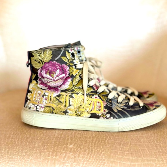 Gucci Blind for Love Floral Embroidered High Top Sneakers - Picture 12 of 16